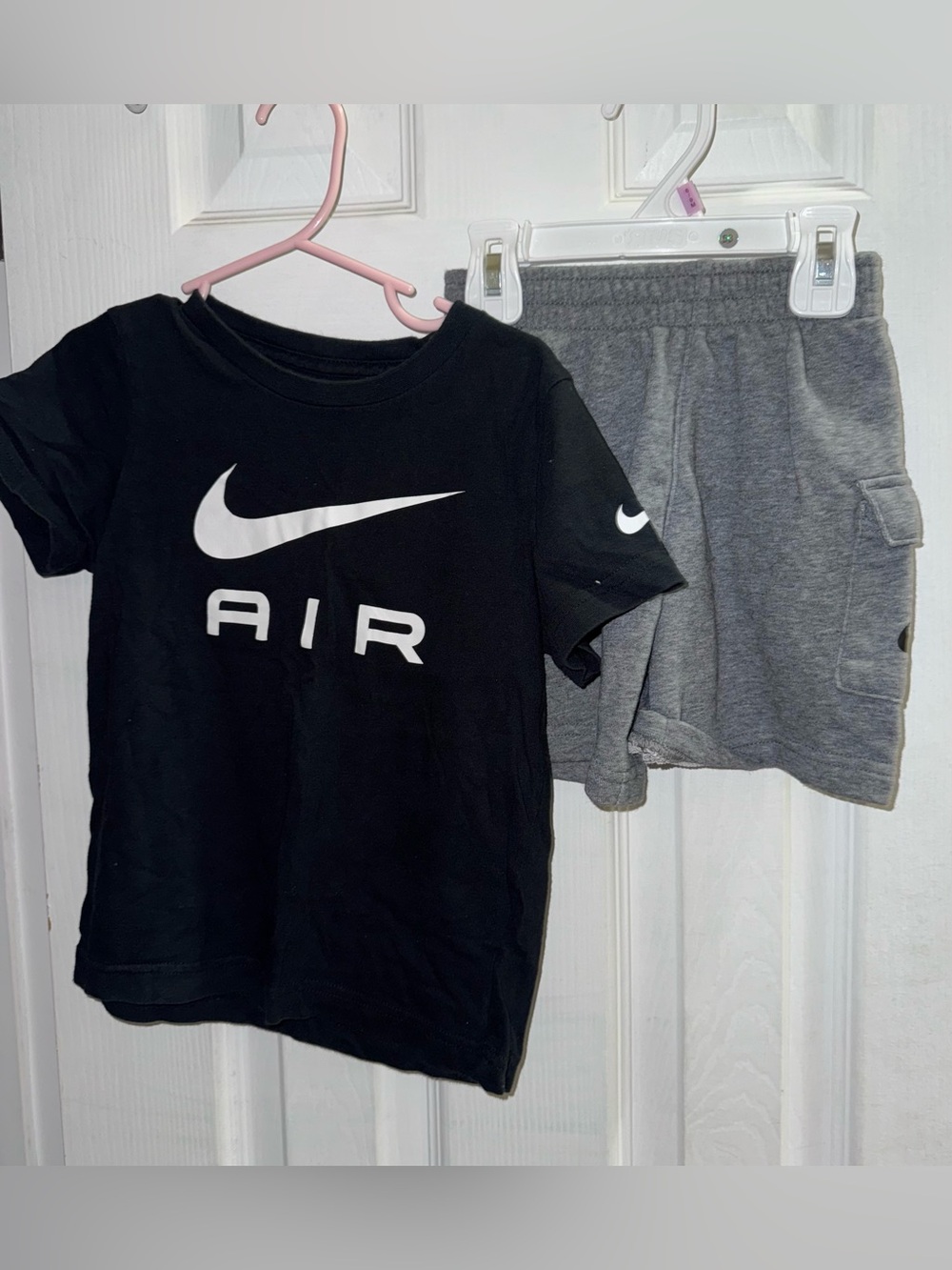 Nike Boys 4T 2-Piece Outfit Set Air Logo T-Shirt Gray Shorts